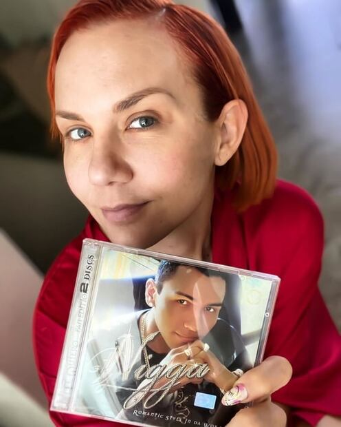 Critican a Michelle Vieth por sus selfies sin maquillaje