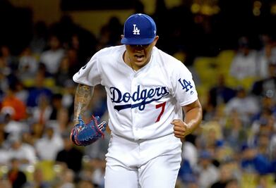 Aplauden actuación de Julio Urías en el Dodger Stadium