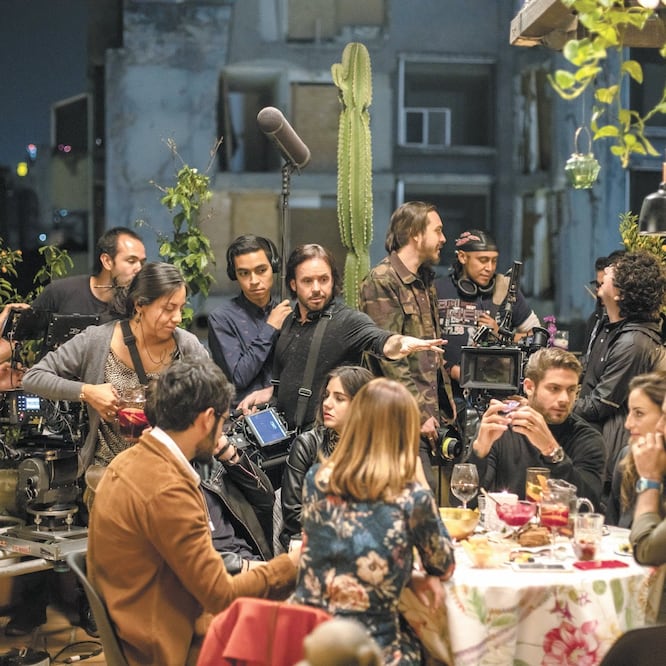 Cinco parejas de amigos intercambiarán llaves e intimidades. Amazon Prime Video 