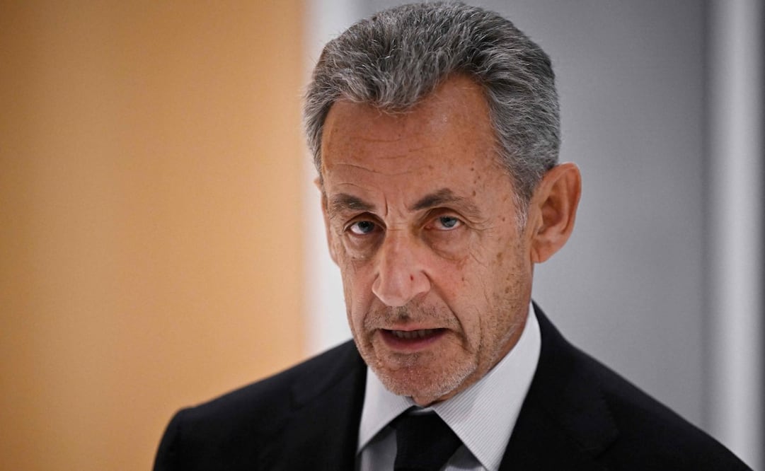 El expresidente francés Nicolas Sarkozy sale tras el veredicto de su juicio por financiación ilegal de campañas desde Libia para su exitosa candidatura presidencial de 2007, en el Tribunal de París, el 25 de septiembre de 2025. El Tribunal de Casación emite su fallo sobre la apelación de Nicolas Sarkozy contra su condena en el caso Bygmalion, en París, el 26 de noviembre de 2025. Foto: AFP