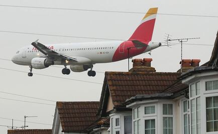 Gobierno británico opta por expandir aeropuerto Heathrow pese a oposición