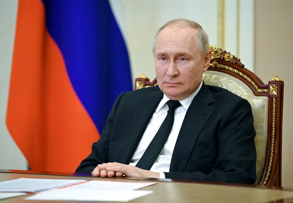 El presidente ruso Vladimir Putin preside una reunión del Consejo de Seguridad a través de un enlace de video en Moscú el 21 de julio de 2023. Foto: AFP