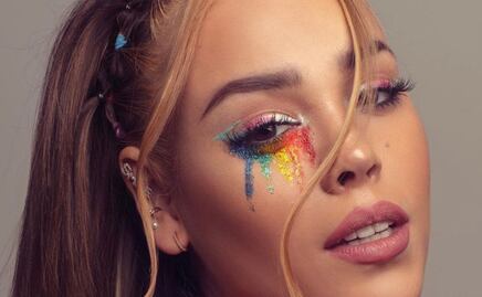 Danna Paola impacta con look dark en Drag Race México