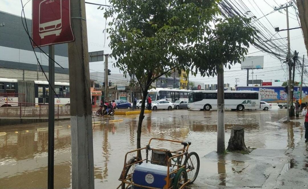 La CAEM hizo un llamado a los mexiquenses para que reporten los encharcamientos. Foto: Especial