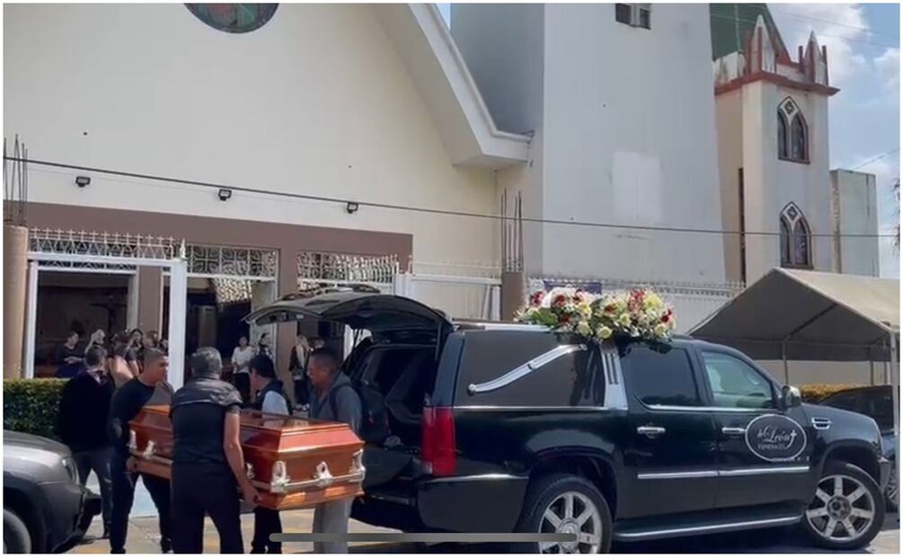 Comunicadores, familiares y amigos, despiden a Mauricio Solís, periodista asesinado. Foto: Cortesía Carlos López / Última Hora Uruapan