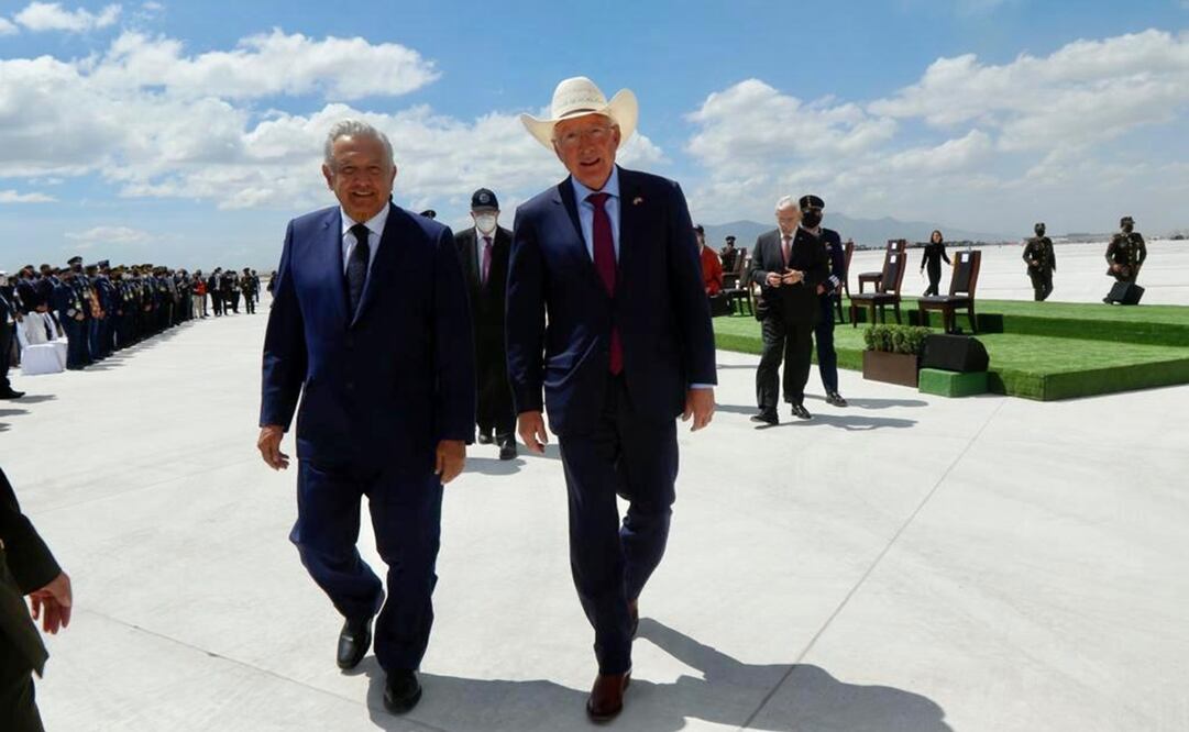 Ken Salazar junto al presidente Andrés Manuel López Obrador. Foto: Presidencia