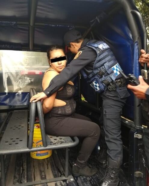Una mujer disparó y mató a 2 hombres en Plaza Artz: policía capitalina