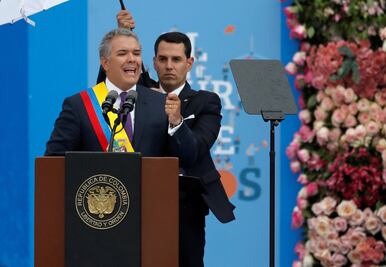 Nuevo presidente de Colombia anuncia "correctivos" en pacto de paz con FARC y diálogo con ELN