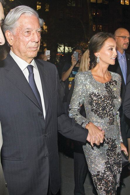 La pareja llegó tomada de la mano a un evento del que ella es imagen (MIGUEL RAJMIL. EFE)