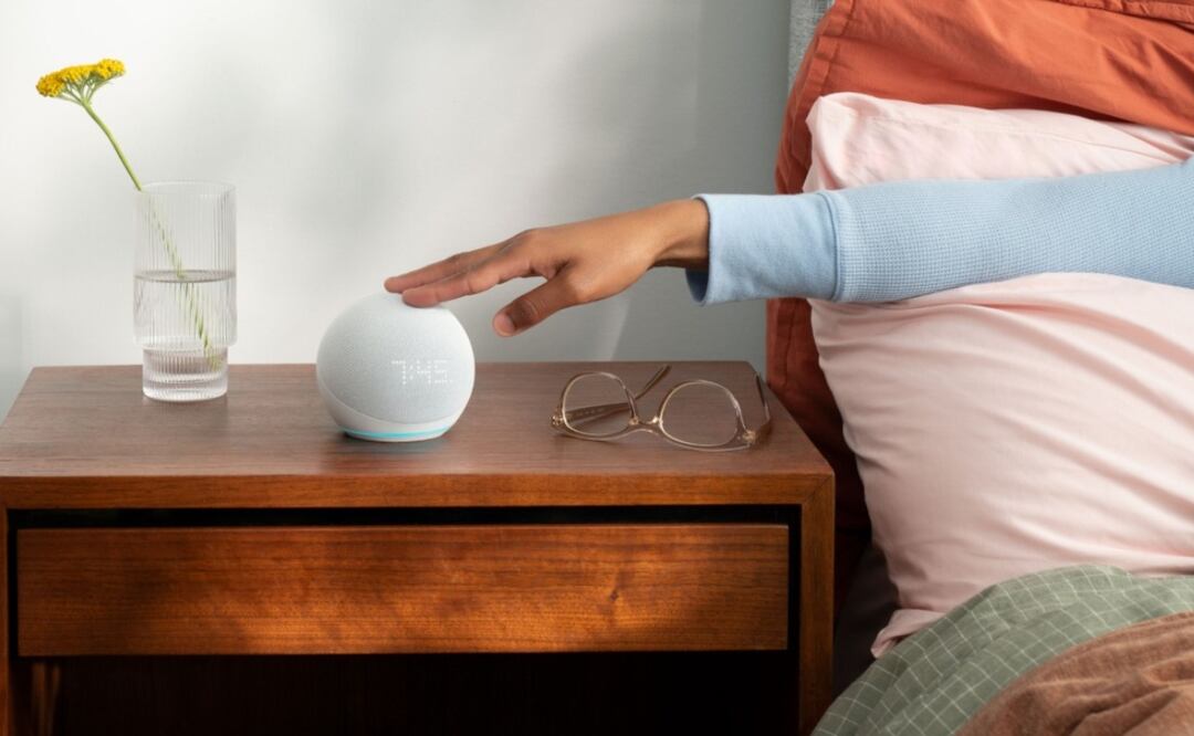 Reseña  Echo Studio, Echo Dot, Echo Dot con reloj y control remoto Alexa Voice Remote Pro para Fire TV 