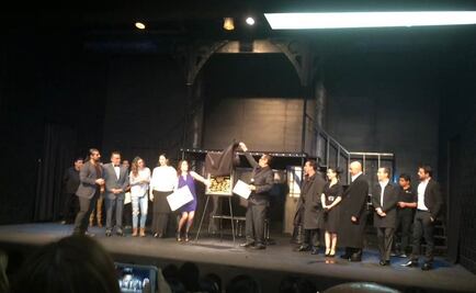 "Extraños en un tren" cumple 400 representaciones