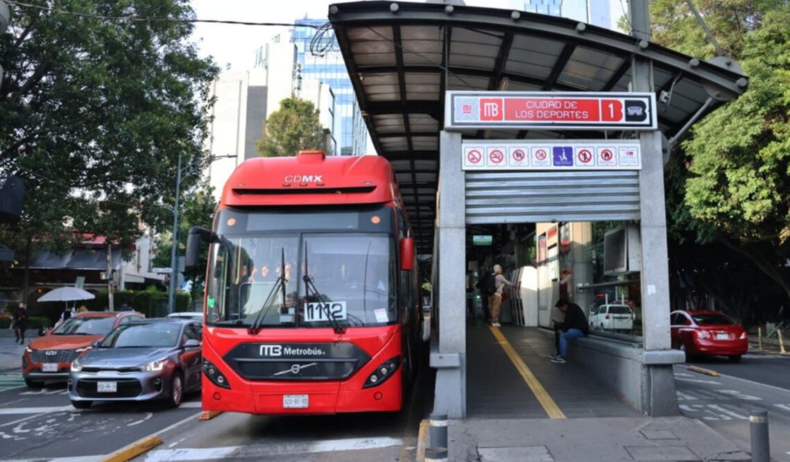 El Gobierno de la Ciudad de México cambió el ícono de la estación Ciudad de los Deportes de la Línea 1 del Metrobús. Foto: especial