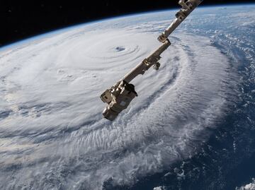 Natural disasters: The high cost of climate change
