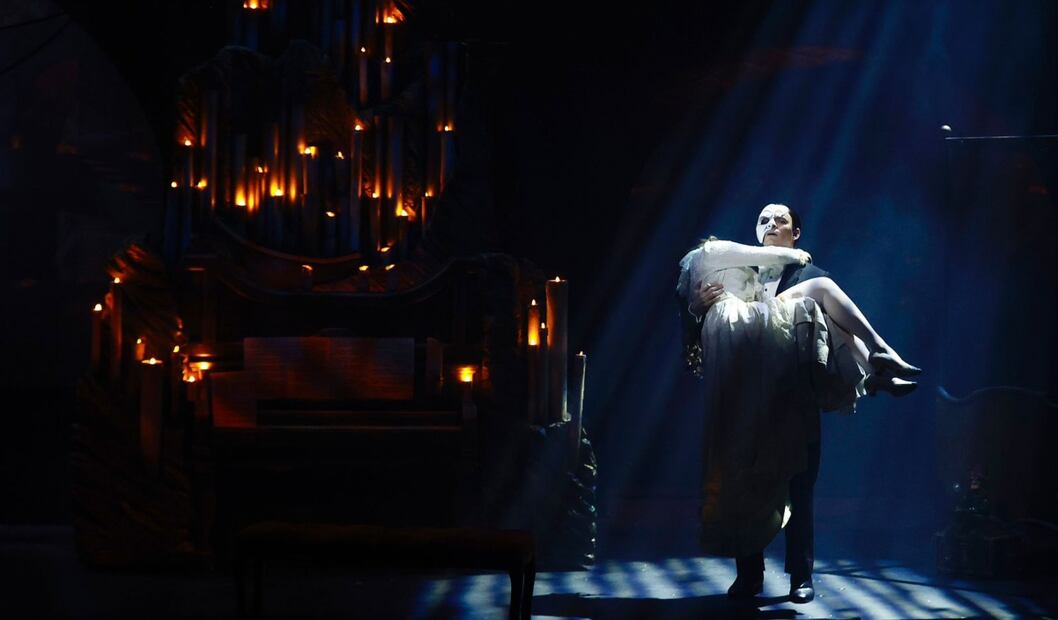 Estreno de la obra El Fantasma de la ópera en el Teatro de los Insurgentes. Fotos: Berenice Fregoso El Universal