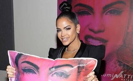Natti Natasha quiere "iluminar el camino" a las mujeres