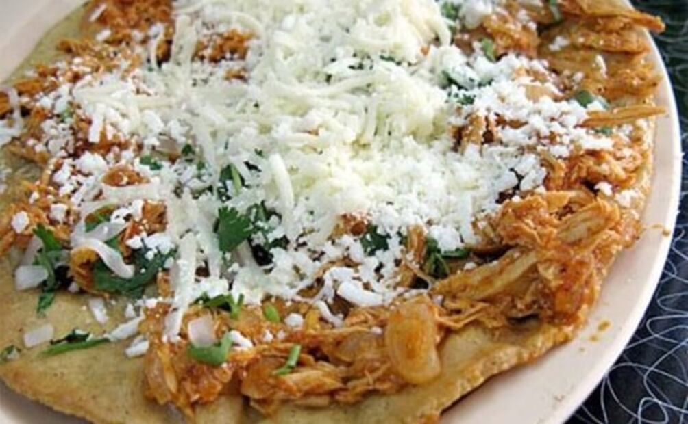 Estas son las diferencias entre el huarache toluqueño, el de la CDMX y las tlayudas
