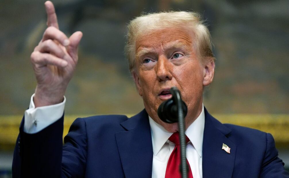 Donald Trump ya ha tenido varios gestos hostiles al multilingüismo, como la eliminación de la página en español de la web oficial de la Casa Blanca. Foto: AP