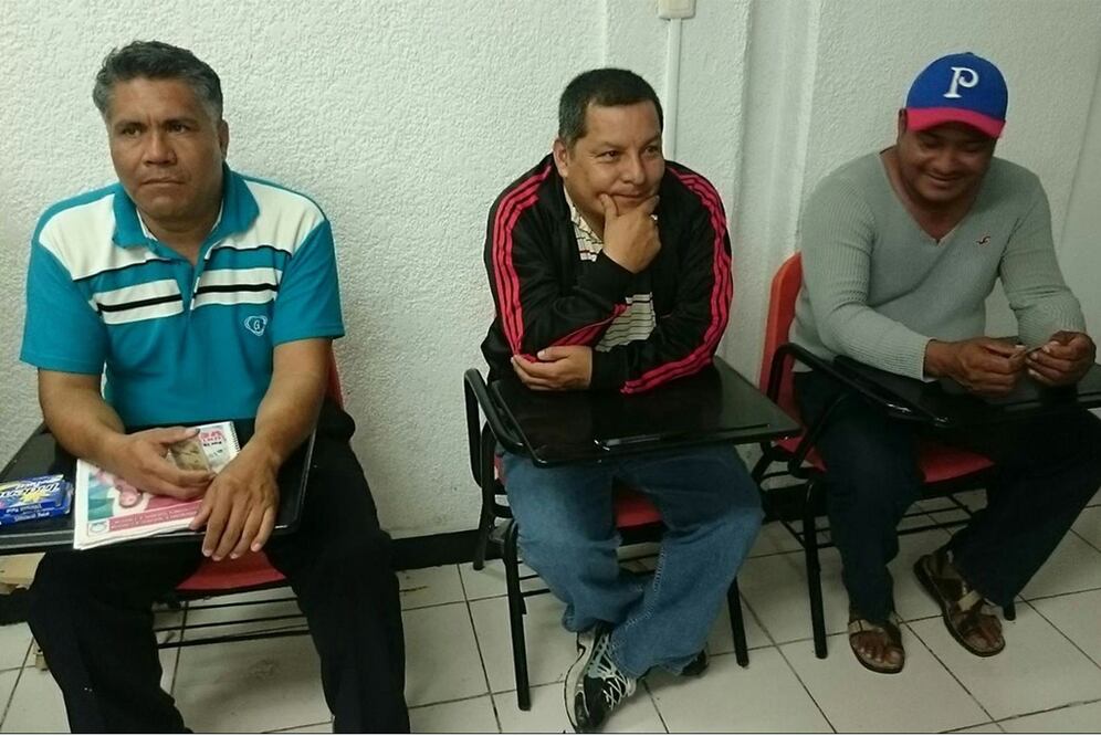 Retiene CNTE a tres hombres en Oaxaca por espionaje