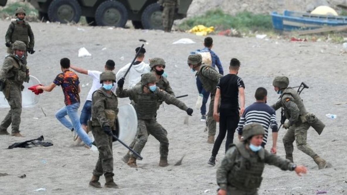 4 claves que explican la llegada récord de casi 8 mil migrantes desde Marruecos a España en las últimas horas