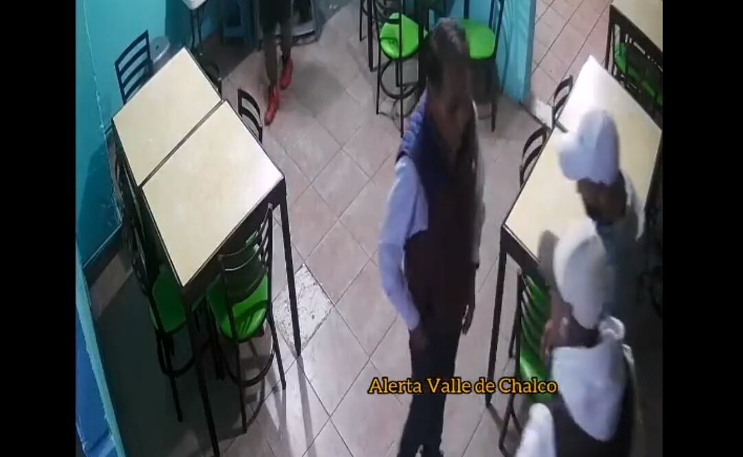 Asalto en local de Chalco, EdoMex. Foto: Captura de video @AlertaVallee