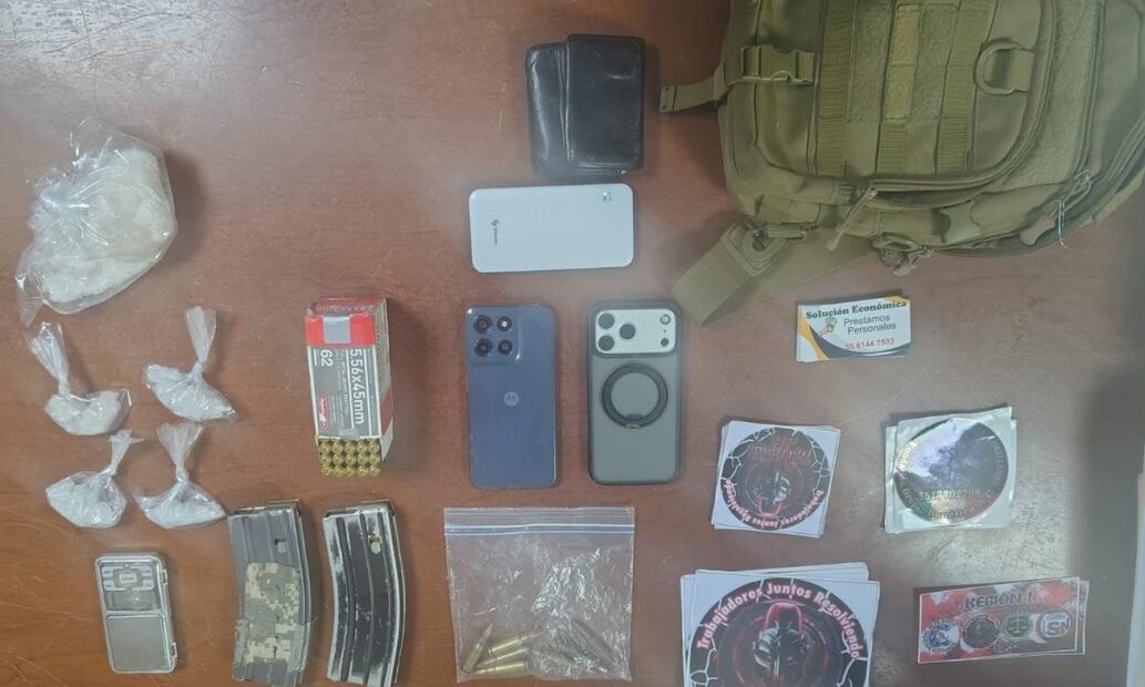 Aseguramiento de artículos presuntamente pertenecientes a "El Marce". Foto: Cortesía.