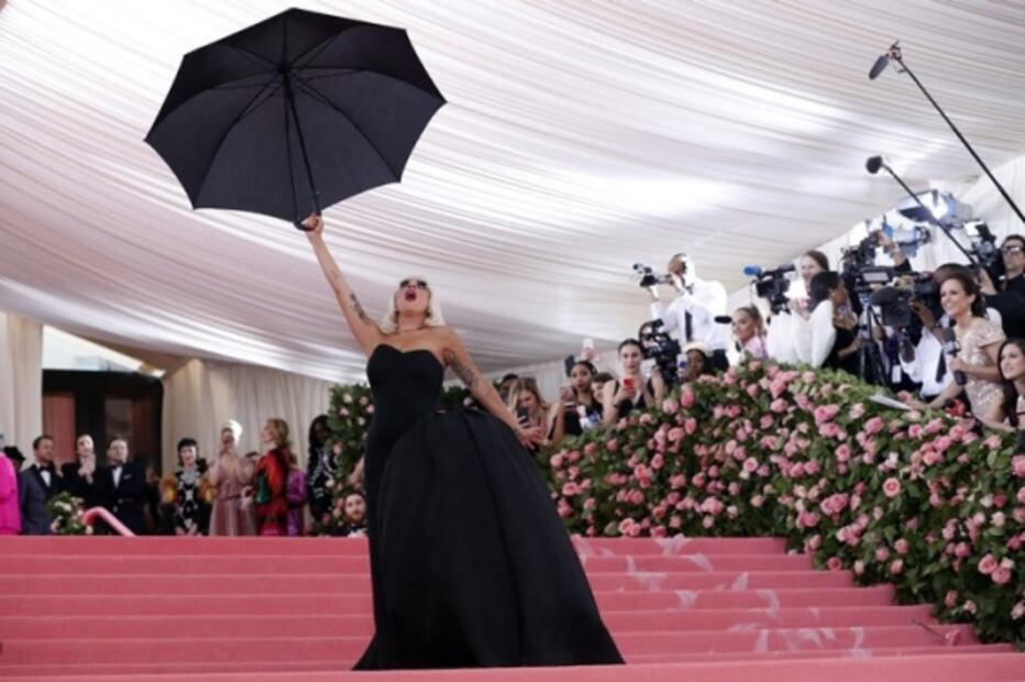 Los looks de los anfitriones de la Met Gala