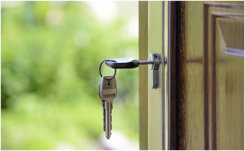 Las altas tasas de interés y algunas restricciones en el acceso a créditos hipotecarios dificultan la compra de vivienda,. Foto: Pixabay