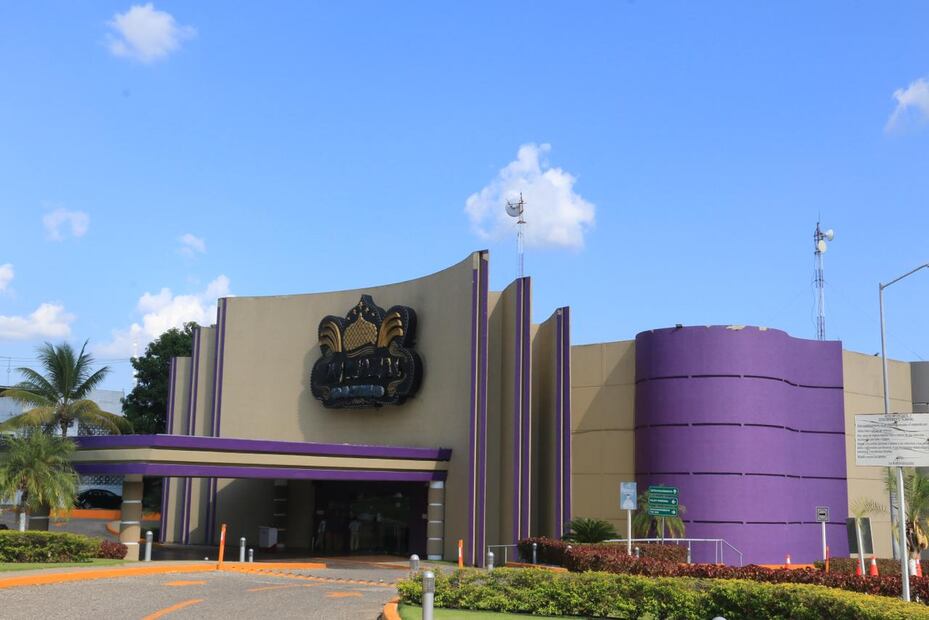 el Gobierno de Tabasco, ordenó la reducción de horarios para la venta y consumo de bebidas alcohólicas en bares, centros nocturnos, hoteles y restaurantes. (FOTO: Luis Manuel López/ EL UNIVERSAL)