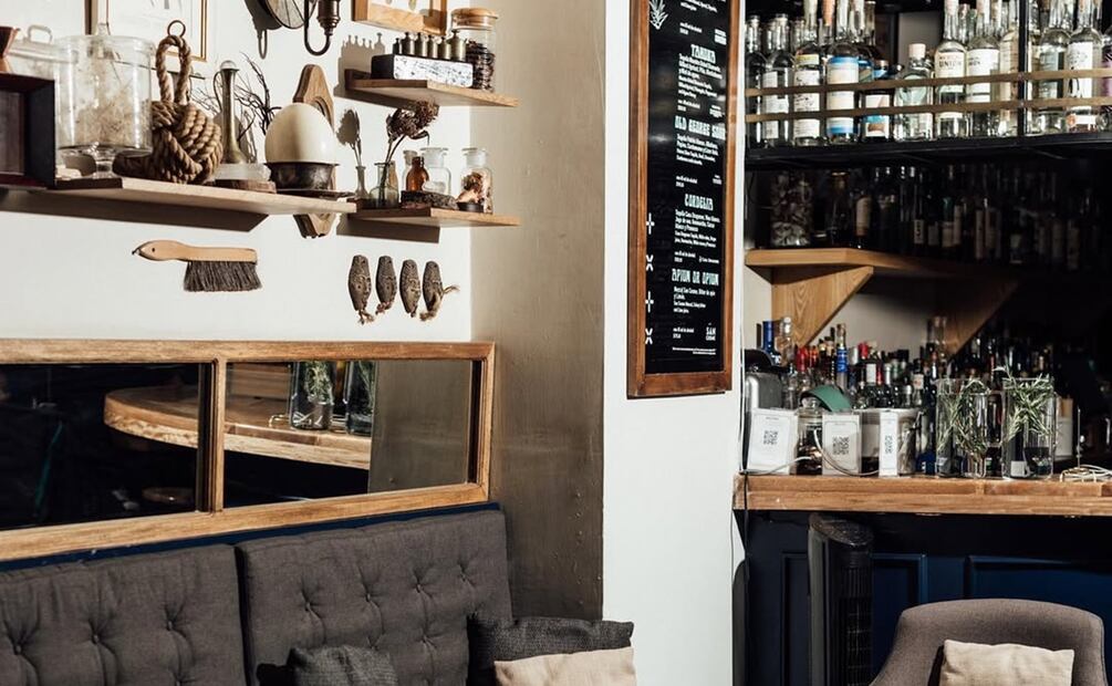 Baltra, un bar inspirado en los viajes de Charles Darwin. Foto: Instagram
