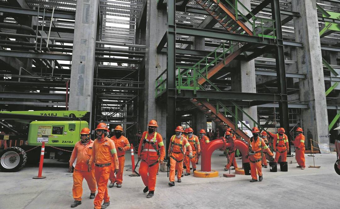 Además de los empleos en la obra, la refinería generó otros 200 mil puestos indirectos, asegura la Sener. Foto: Diego Simón/ EL UNIVERSAL.