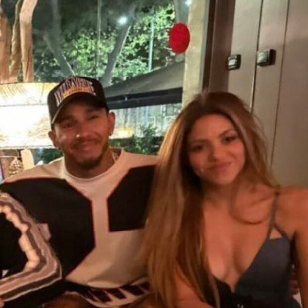 Shakira y Lewis Hamilton juntos - Foto: Twitter