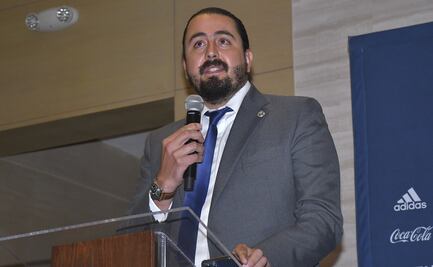 Amaury Vergara aclara que Chivas no ha expulsado a sus barras