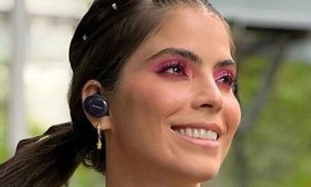 Esmeralda Ugalde tiene la minifalda denim más chic de todas