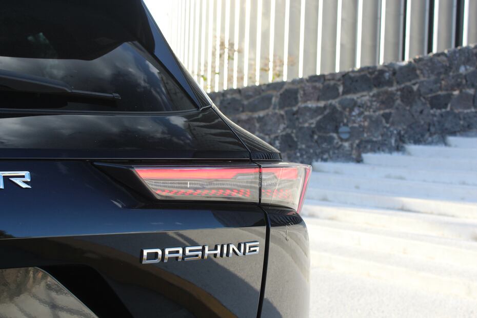 Es el crossover más novedoso de Jetour en México.