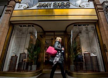 Michael Kors compra la firma de zapatos Jimmy Choo