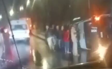 Vuelca una unidad del transporte público en la GAM; hay 15 personas lesionadas 