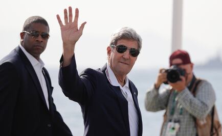 John Kerry participa en una colección de ensayos sobre Shakespeare