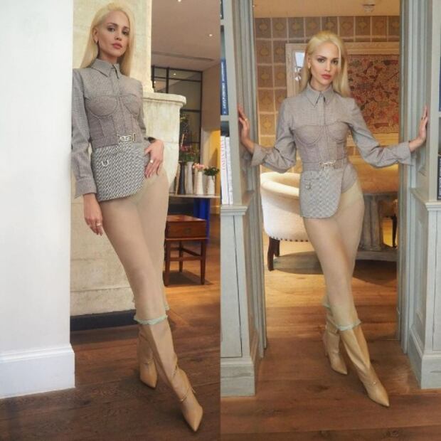 Eiza González y su look de Barbie by Fendi