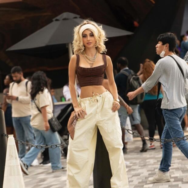 La hija de Marco Antonio Solís demuestra cómo lucir un top esta temporada