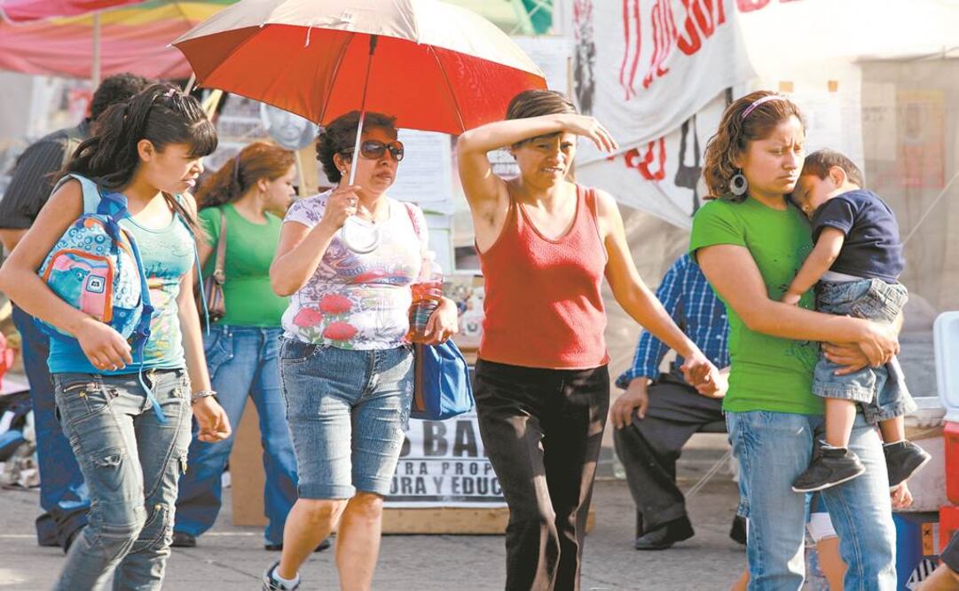 Se recomienda a la población protegerse de los rayos solares usando bloqueador, lentes con filtro UV, llevar gorra o sombrero y vestir con prendas de manga larga y colores claros. (Foto: El Universal / Archivo)