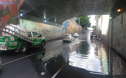 Fuga de aguas negras causa afectaciones viales en la colonia Obrera en alcaldía Cuauhtémoc