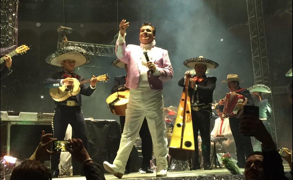 Juan Gabriel. Foto: Twitter @pcesarmendez