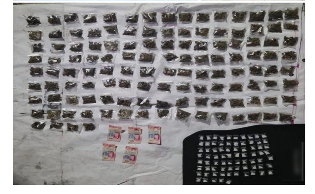 Les aseguraron más de 400 dosis de droga
Foto: Especial.