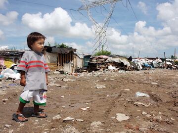 En condiciones de carencia 45.8% de la población infantil y adolescente; 4 de cada 10 viven en pobreza moderada: Coneval y UNICEF