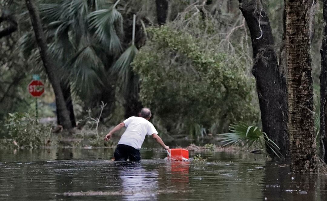 El fenómeno subió a categoría 4 al entrar a Florida, con rachas de viento de hasta 250 km/h. Foto: AP