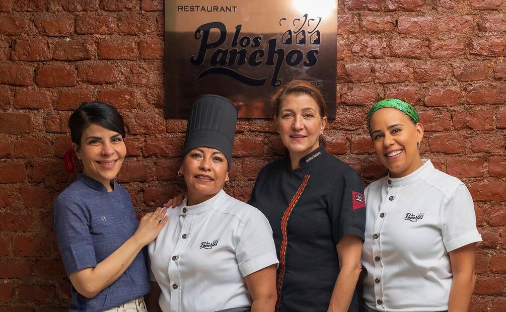 Las chefs Gaby Ruiz, Sonia Barrera, Josefina Santacruz y Mariana Guadarrama. Foto: Cortesía