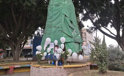 "Justicia para Fer": Vecinos de menor asesinado en Los Reyes La Paz por deuda de mil pesos realizan memorial; colocan globos, flores y veladoras
