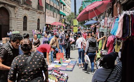 En 30 segundos, ambulantes burlan operativos para evitar ser levantados y pagar multas