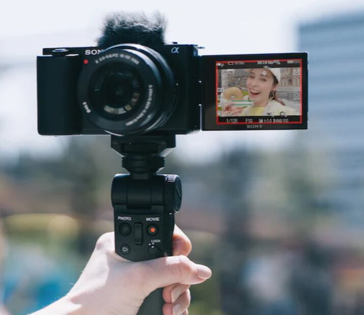 La cámara para vlogging con lentes intercambiables 