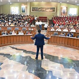 “La oratoria sirve para alzar la voz”